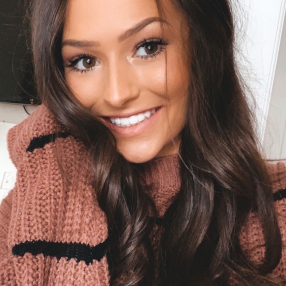 Meet your Posher, Peyton - Picture 1 of 1